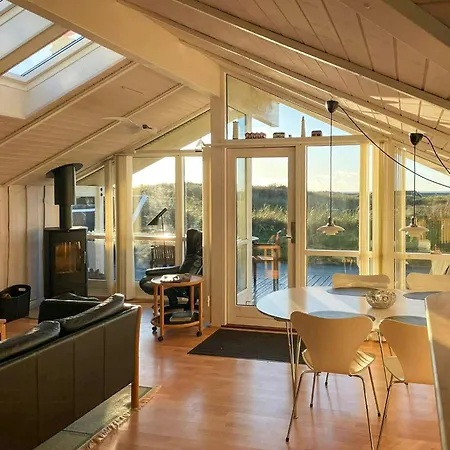 Feriehus With Sea View And In Norlev *